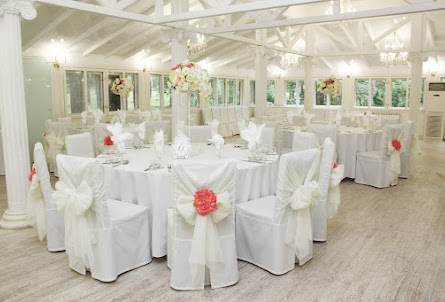 Банкетный зал «Лесная терраса» в Банкетный зал «Винный погреб»