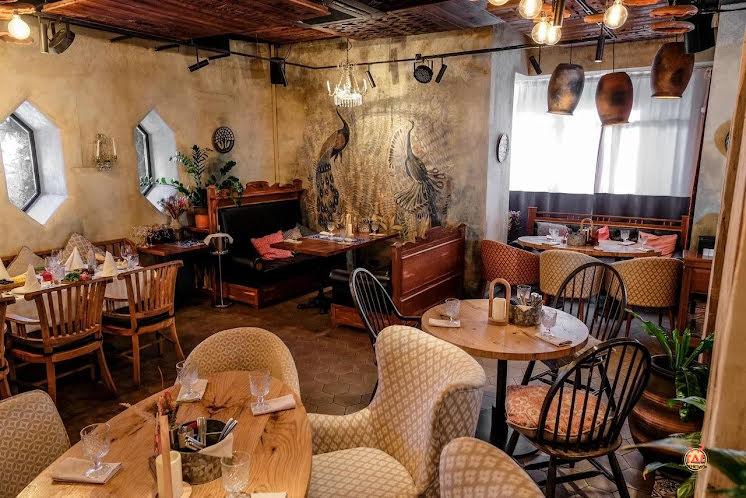 Основной зал в «Джани» фотография №3