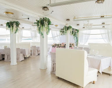  ресторан Белуга на Волге