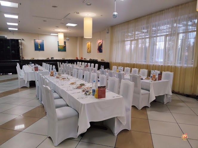 Основной зал  в «Вереск» фотография №14