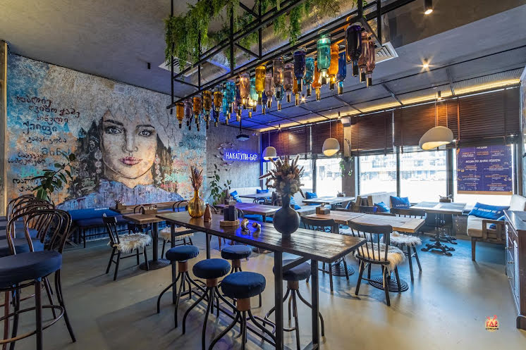 Основной зал  в «Накатули-бар» фотография №2