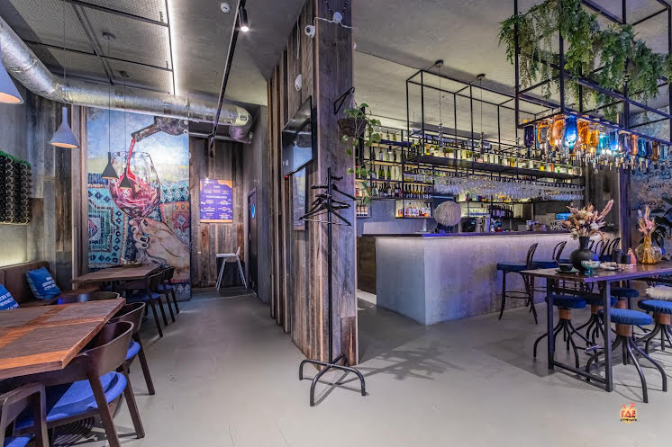 Основной зал  в «Накатули-бар» фотография №8