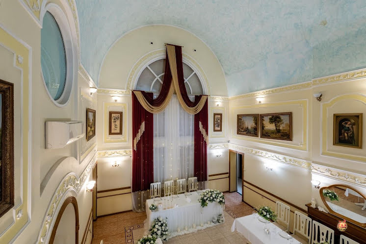 Малый зал в «Версаль» фотография №16