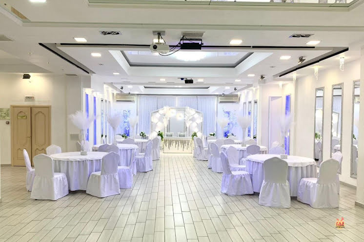 Зеркальный зал в «Лагуна» фотография №7