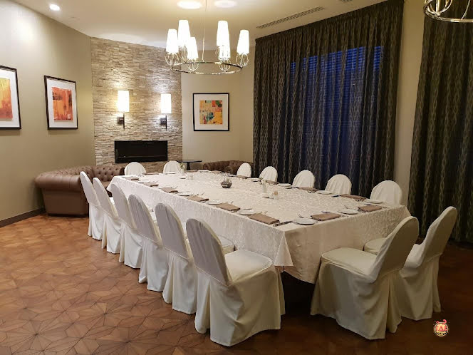 Каминный зал в «DoubleTree by Hilton Tyumen» фотография №2