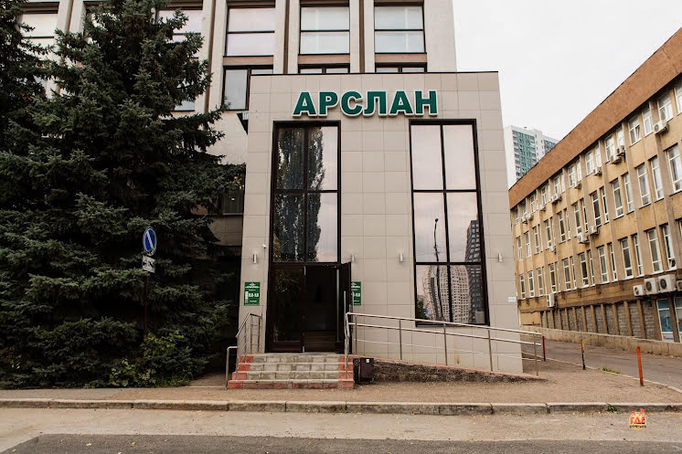 Основной зал в «Арслан» фотография №9