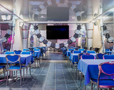  ресторан Уральский Двор