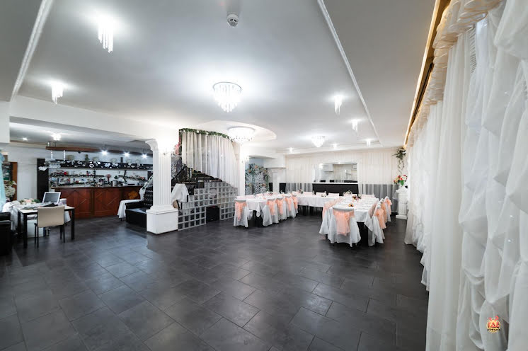 Основной зал в «Graft» фотография №14