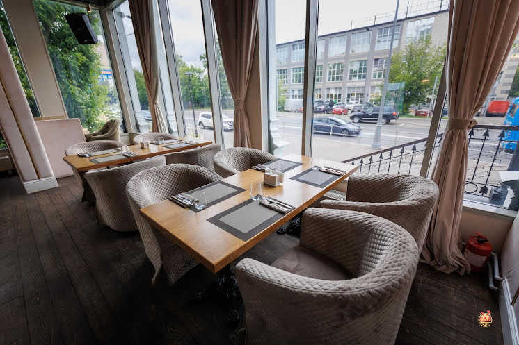 Малый караоке зал в «Сытый лось на Большой Семёновской» фотография №12