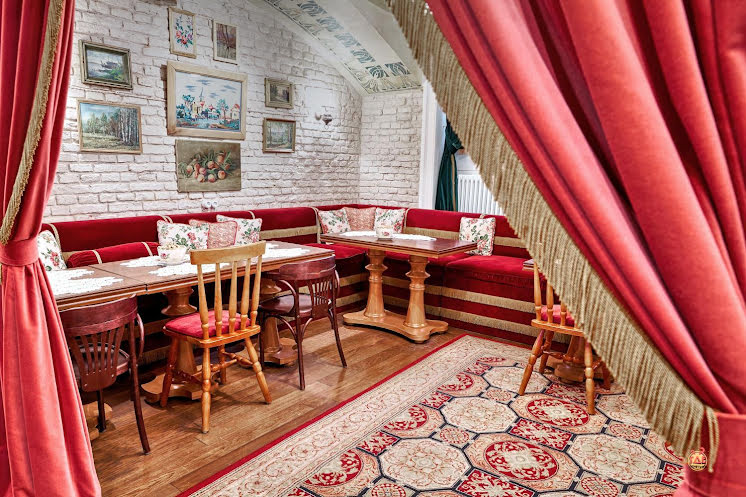 Бордовый зал в «Катюша» фотография №5