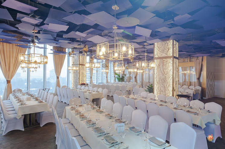 Основной зал в «Сытый лось на Кунцево» фотография №5