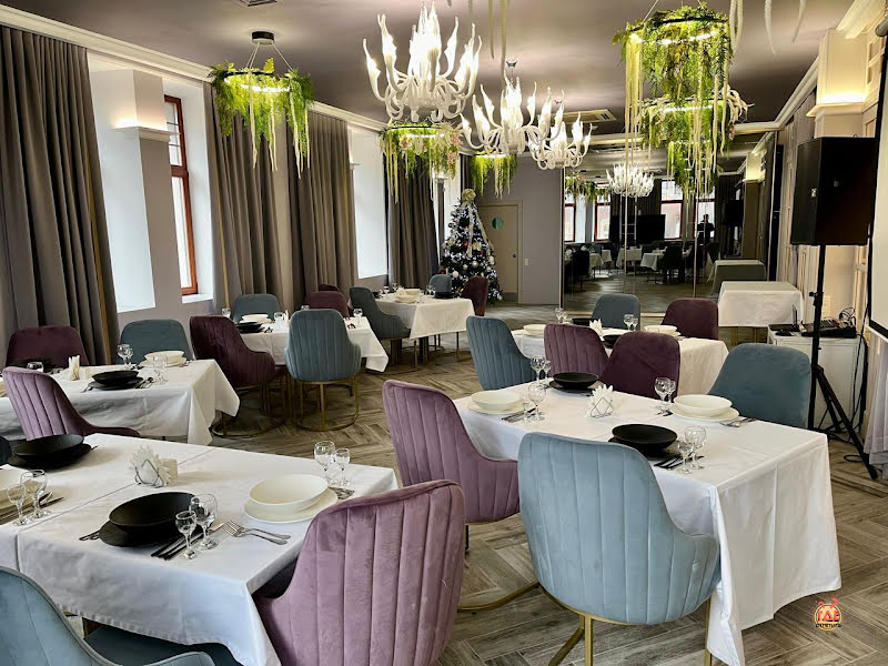 Подворье замка фотография №3