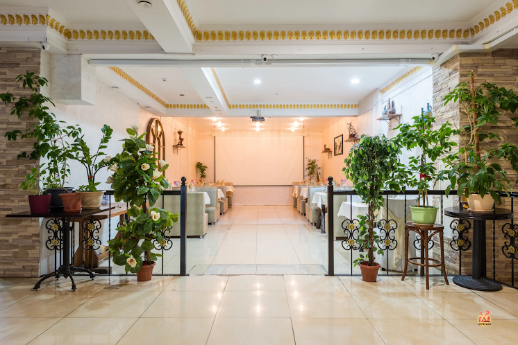 Основной зал в «Уют» фотография №6