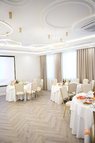 Большой зал в «Атмосфера» фотография №6