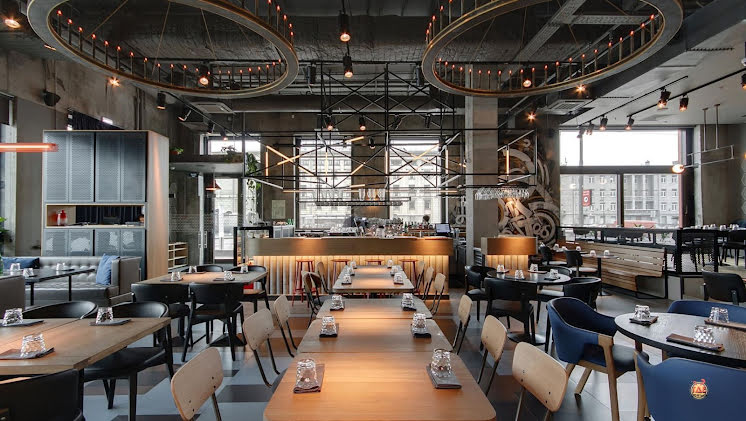 Основной зал в «Grill Station» фотография №2