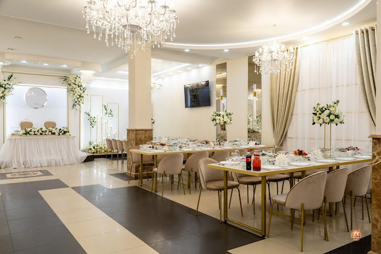 Общий зал  в «Love Story» фотография №2