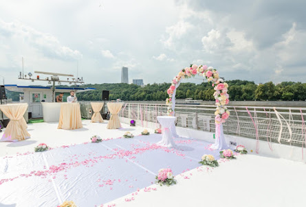 Верхняя палуба в Верхняя палуба