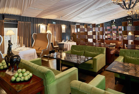 Основной зал в VIP-зал 