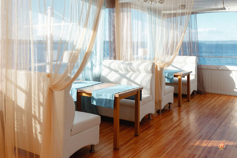 Белуга на Волге фотография №19