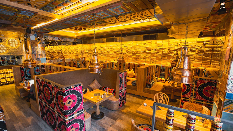 Зал ресторана  в «Чайхона №1 Митино» фотография №8