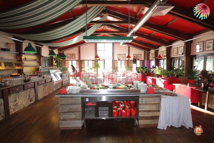 Основной зал в «La Campania» фотография №7