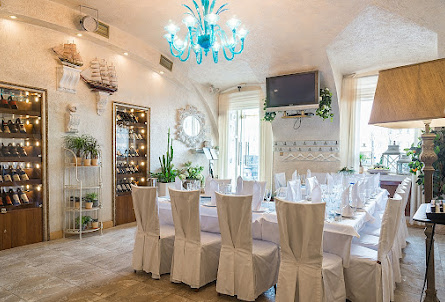 Основной зал в Основной зал