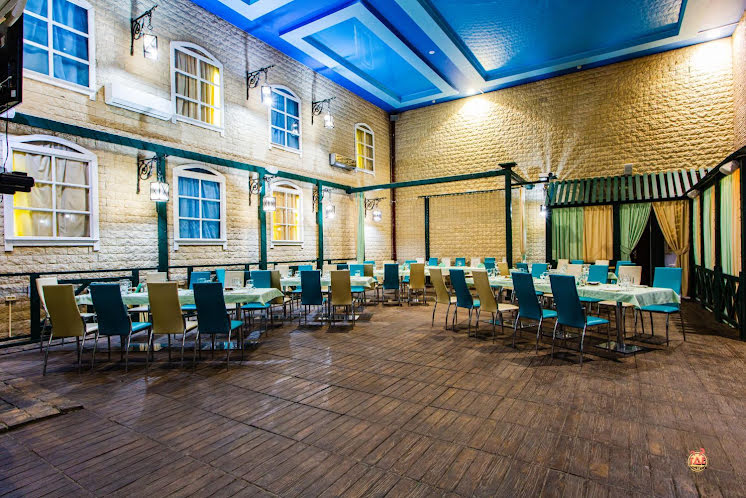 Основной зал  в «У фонтана» фотография №1