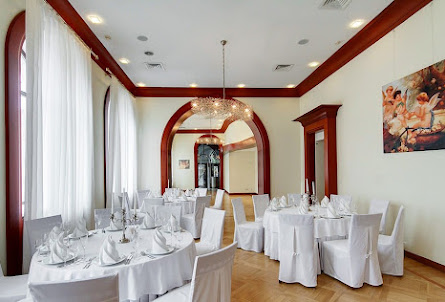 Малый зал в Малый зал