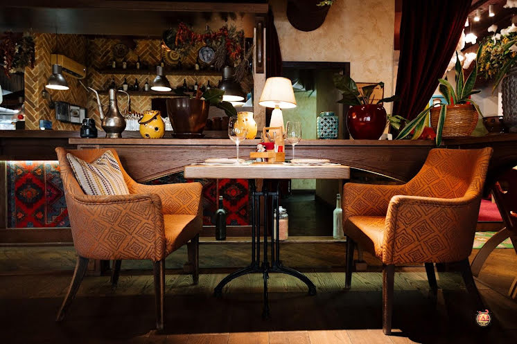 Основной зал в «Бастурма» фотография №5