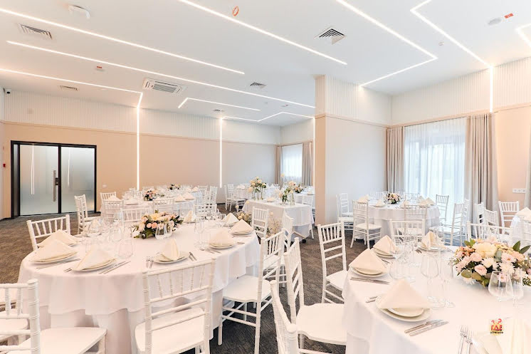 Банкетный зал в «AZIMUT Сити Отель Тюмень» фотография №3