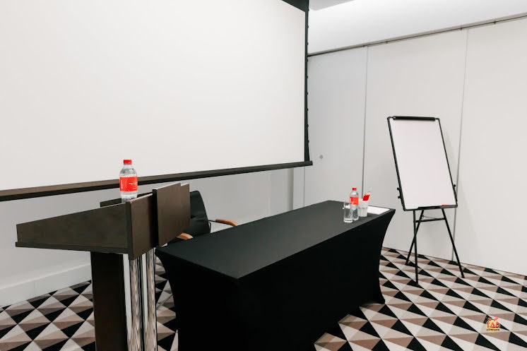 Зал "Мюнхен+Кёльн+Дрезден" в «AZIMUT Сити Отель» фотография №4