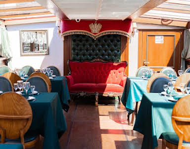 Корпоратив в Теплоход "Генерал"