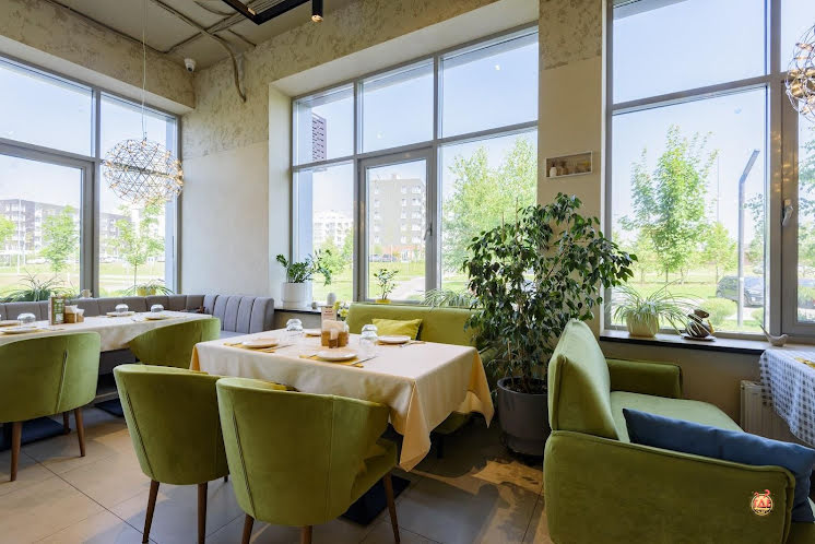 Основной зал  в «Pepperoni на Анаса Тазетдинова» фотография №2