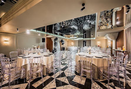 Зал «Торжественный» в Зал «Рустикальный»