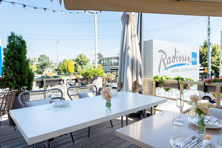 Летняя терраса в «Radisson Blu» фотография №7