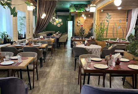 Основной зал в Малый зал 