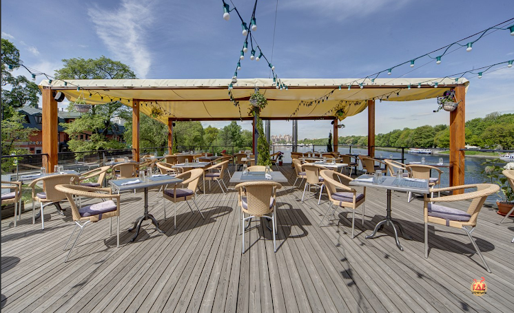 Открытая терраса  в «Чайка» фотография №3