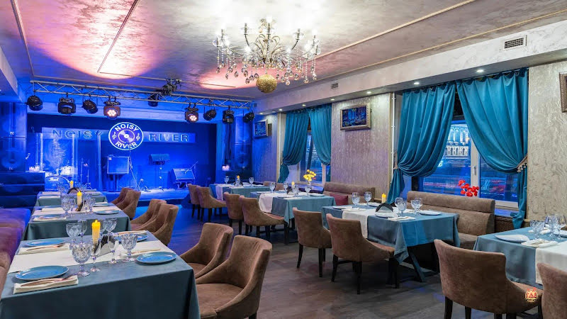 Noisy River фотография №1