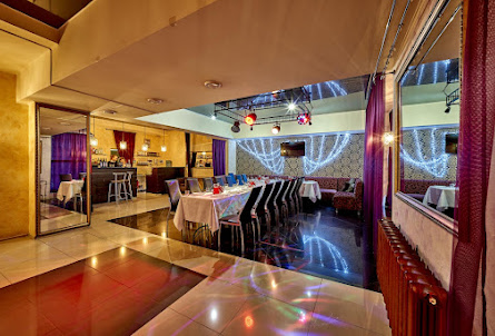 Караоке-зал в Белый зал