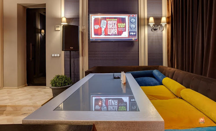 VIP 1998 в «Руки ВВерх! Бар на Тверской» фотография №4