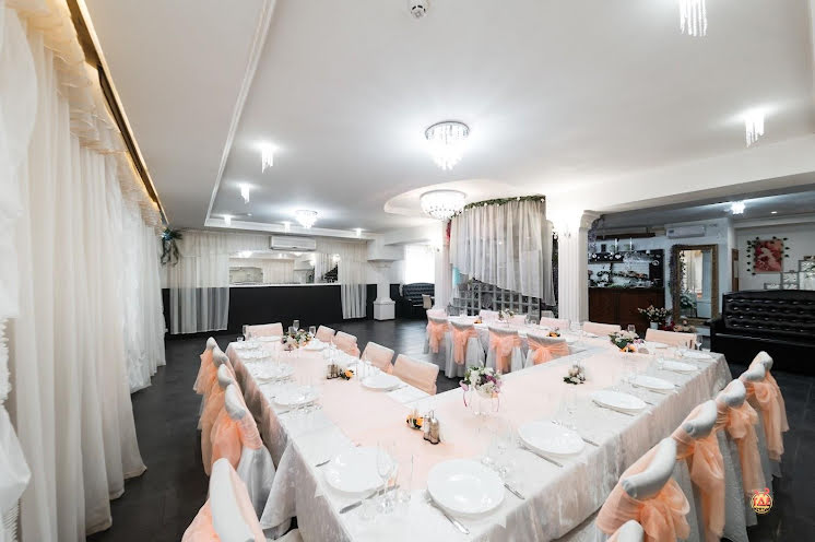 Основной зал в «Graft» фотография №7