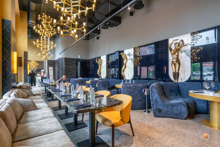  Зал со статуями  в «Гарда бар» фотография №7