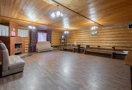 Деревенский дом  в Малый зал