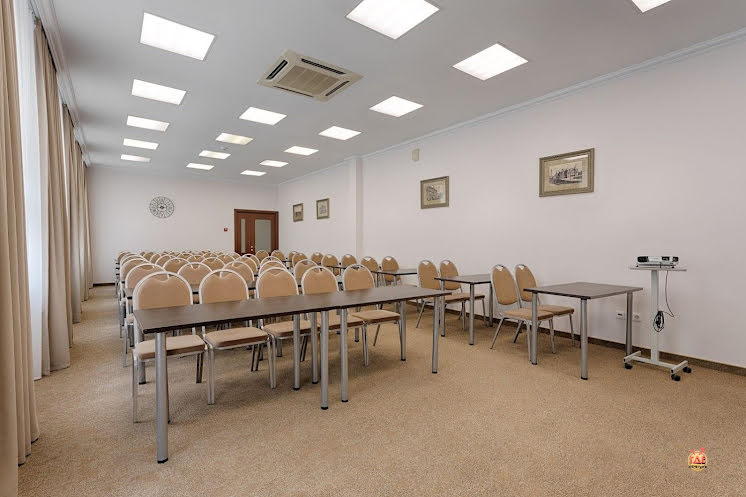 Зал «Купеческий» в «Бристоль-Жигули» фотография №2