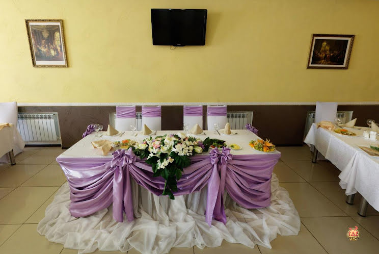 Нижний зал в «Лабиринт» фотография №10