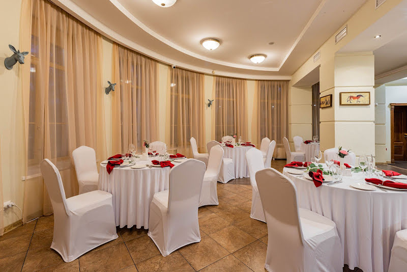 Особняк в парке Сосновка фотография № 1