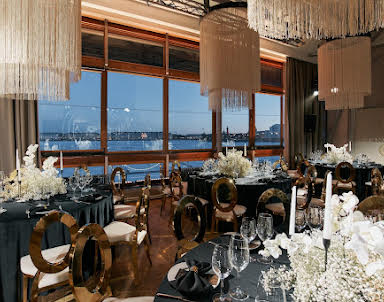  ресторан Ресторан-корабль "Магадан"