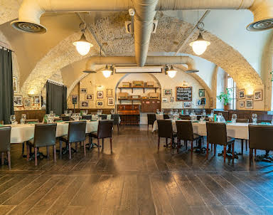  ресторан Stroganoff Steak House