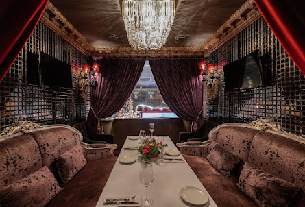 Основной зал  в Малый зал