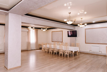 Малый зал  в Бильярдный зал